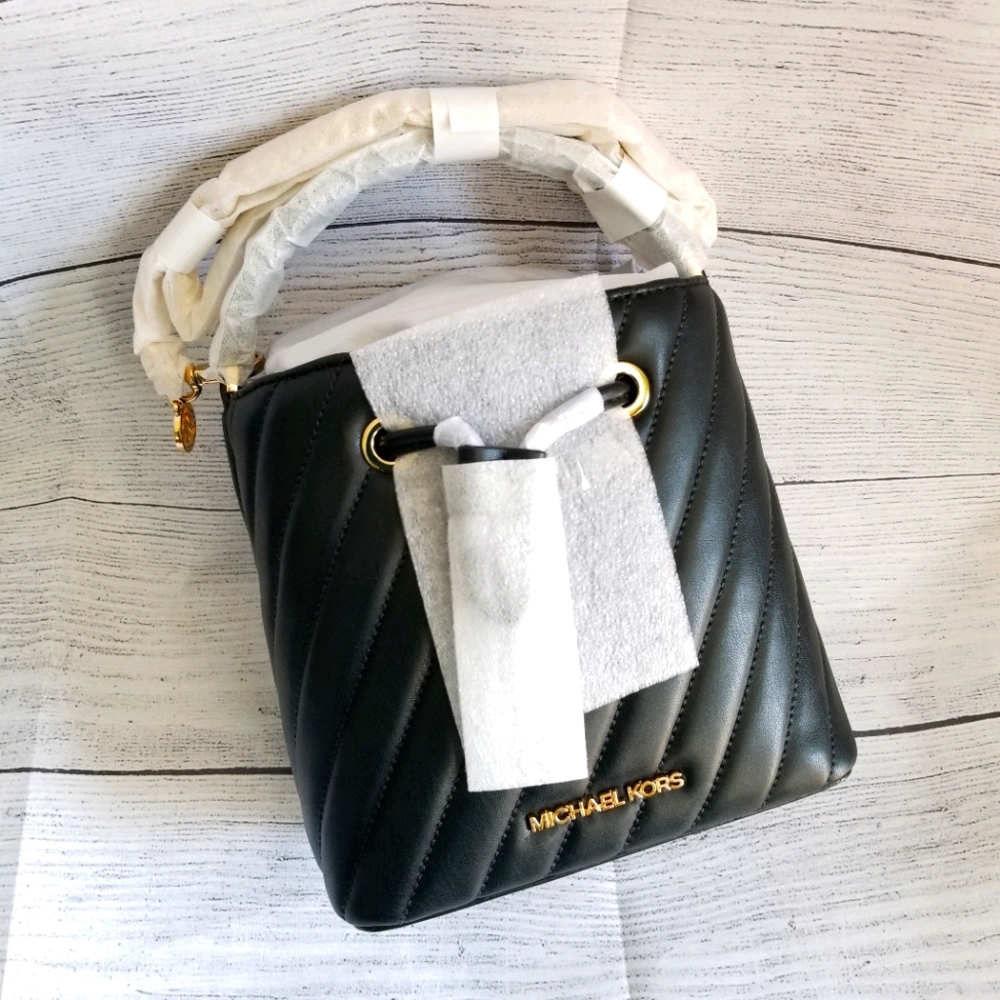 NWT Micheal Kors Suri Crossbody